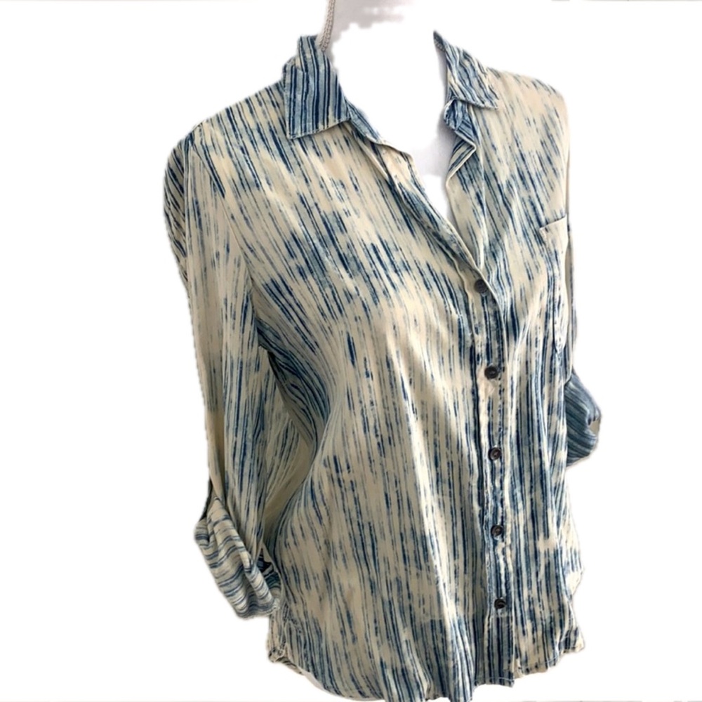 Velvet Heart Long sleeve button down Sz sm